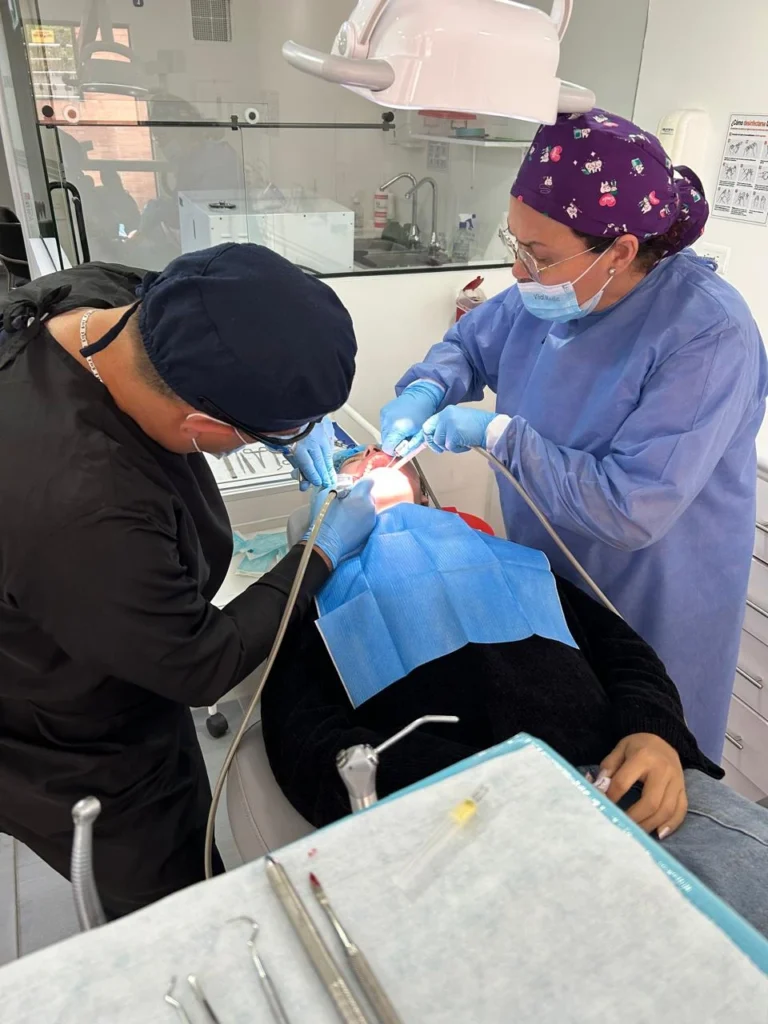 Cirugía oral en Chapinero Bogotá Dr. Roberto Granados